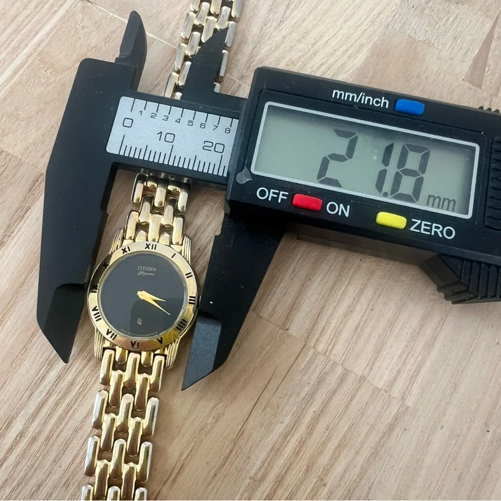 Citizen elegance ladies black dial gold tone dress watch NEW BATTERY